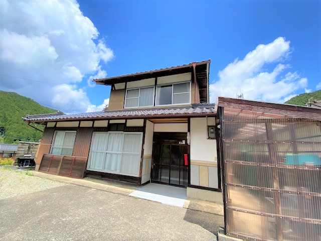 敷地広々約185坪♪　家庭菜園も楽しめます♪