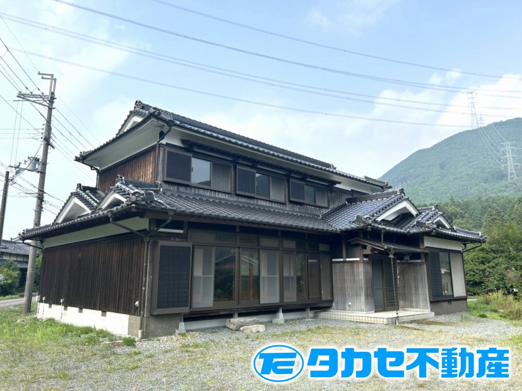 倉庫付きの広々戸建♪敷地も460坪以上♪