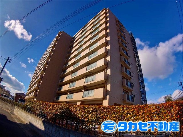 ロワイヤル網干駅前