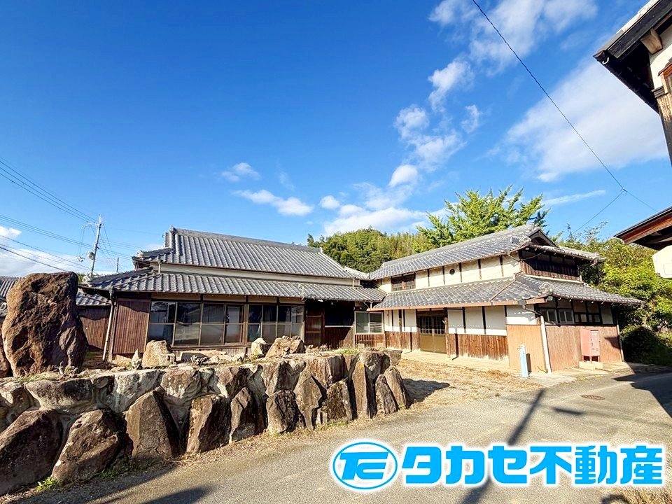 加西市朝妻町　大規模デザインリノベ古民家