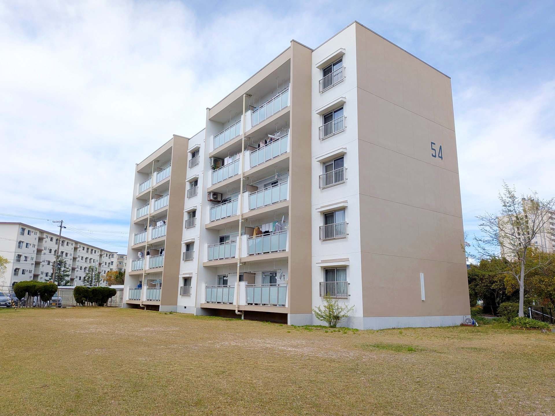 高倉台11団地54号棟